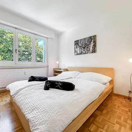 Pied-a-terre In Crans-montana, Pool And View - Swiss Alps Apartment Crans-Montana